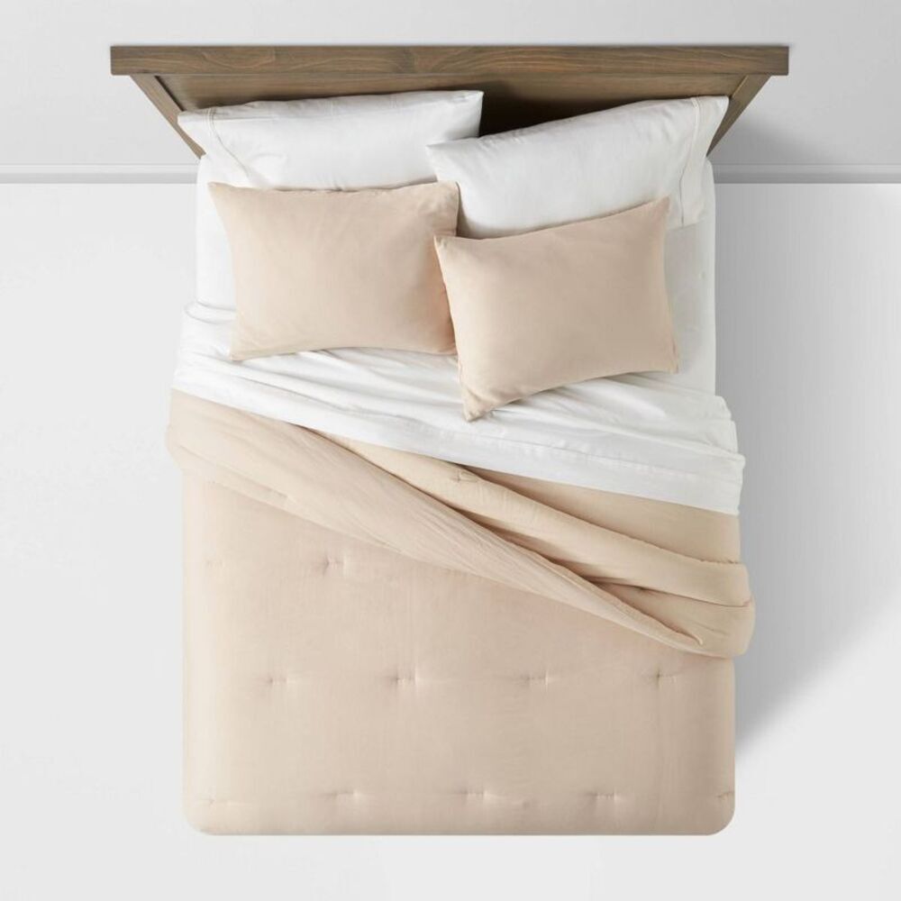 Open Box - Threshold - Comforter Set 100% Sateen Quilted, Khaki Khaki - Picture 3 of 4